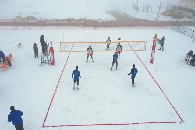 Üniversitelerarası Kar Voleybolu Turnuvası