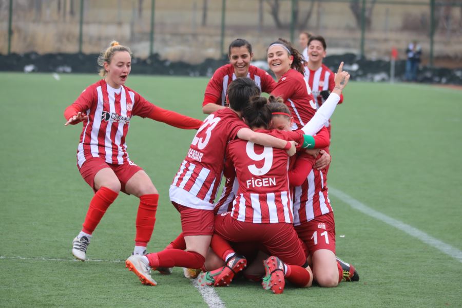 Galatasaray’dan 3 puan kaptı