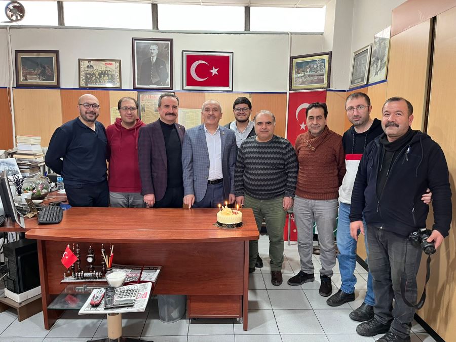 EKSPRES GAZETESİ 74 YAŞINDA