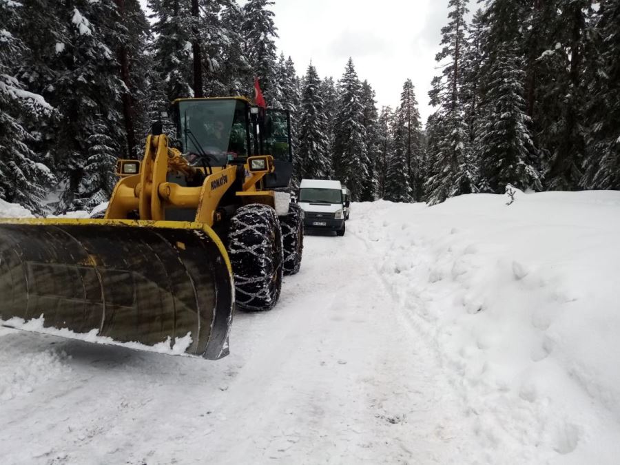 Karda mahsur kaldılar (Video)