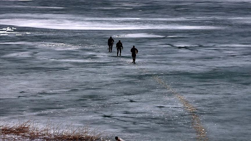 Göller "balık adamları" cezbediyor