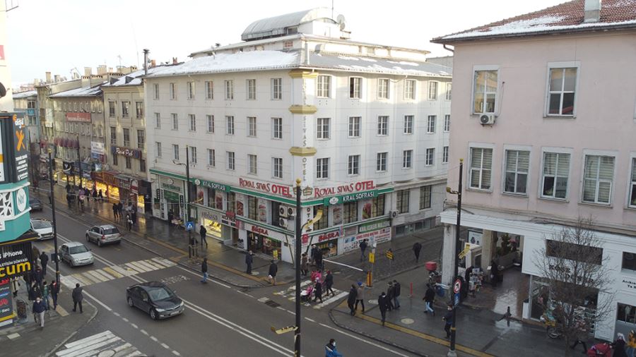 BİNA ÇÜRÜK ÇIKTI, PROJE İPTAL