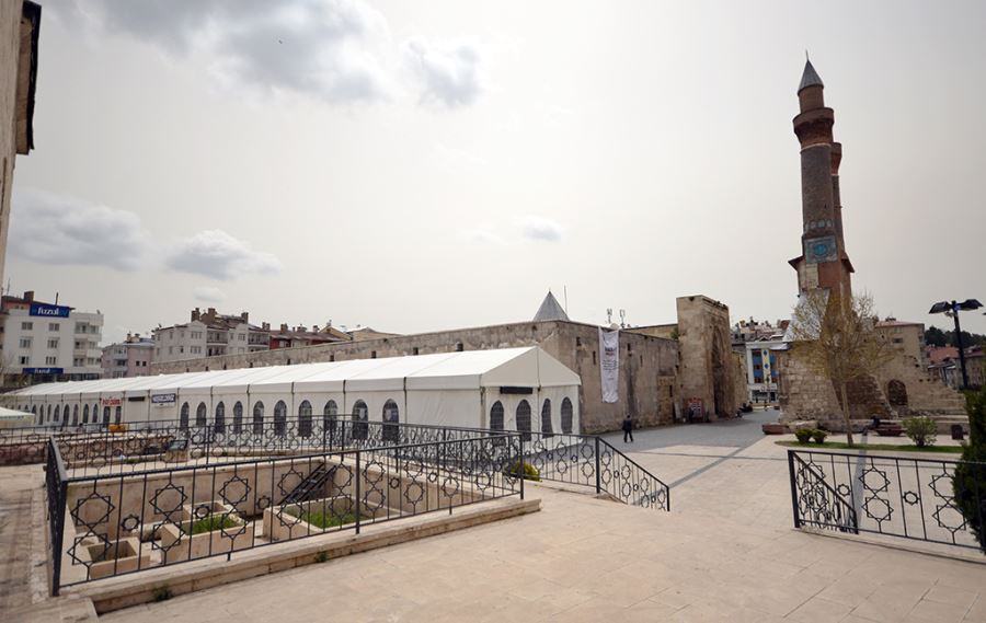 İFTAR ÇADIRINA VİRÜS ENGELİ