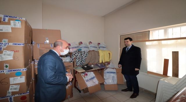 İhtiyaç sahibi öğrencilere giysi yardımı