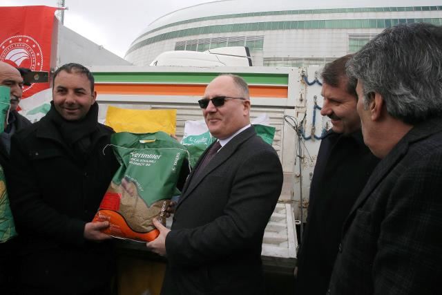 Çiftçilere 677 ton tohumluk dağıtıldı