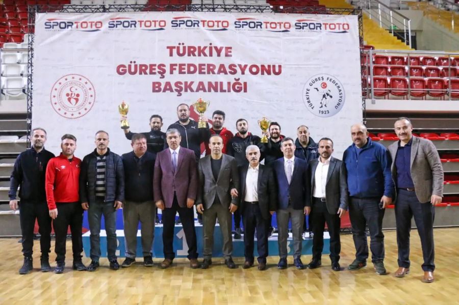 Sivas’ta güreş rüzgarı esti