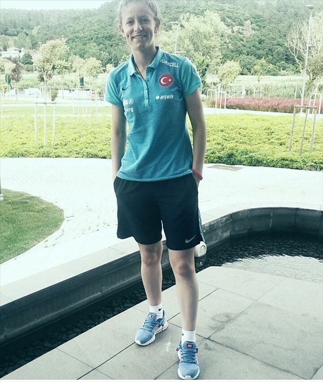 Milli Takım Kampında Yer alan Doğan;  ?ANLATILMAZ YAŞANIR?