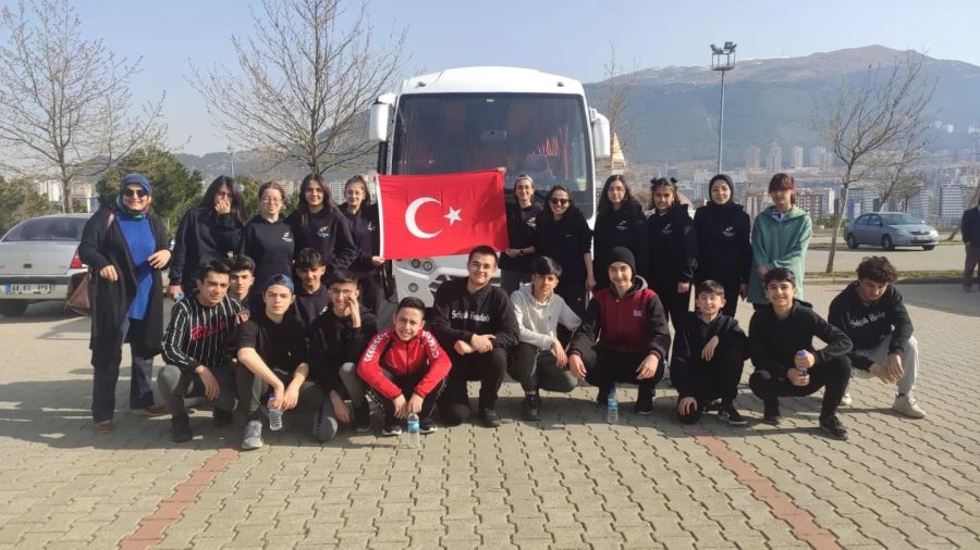 Maraş’tan madalyalarla döndüler