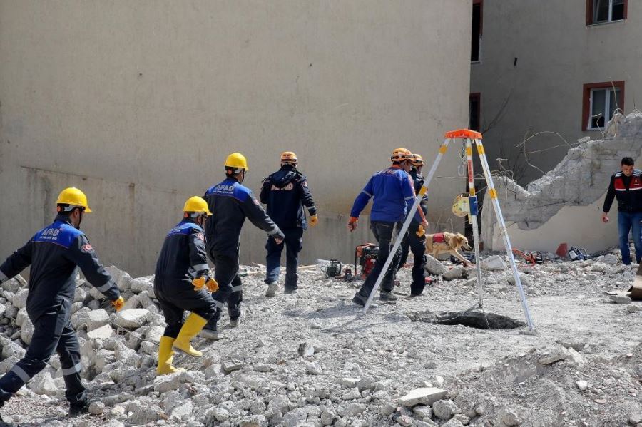 Deprem tatbikatı yapıldı