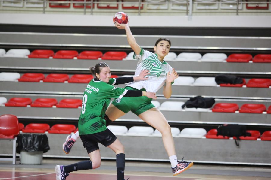 Hentbolcular Play-Off aşkına Alanya’da