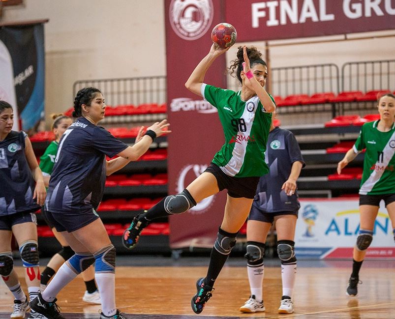 BU BAŞARI ALKIŞLANIR