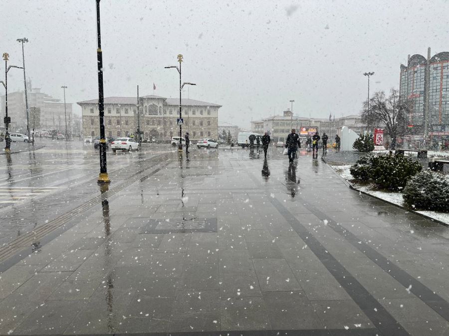 Kar etkili oldu (Video)