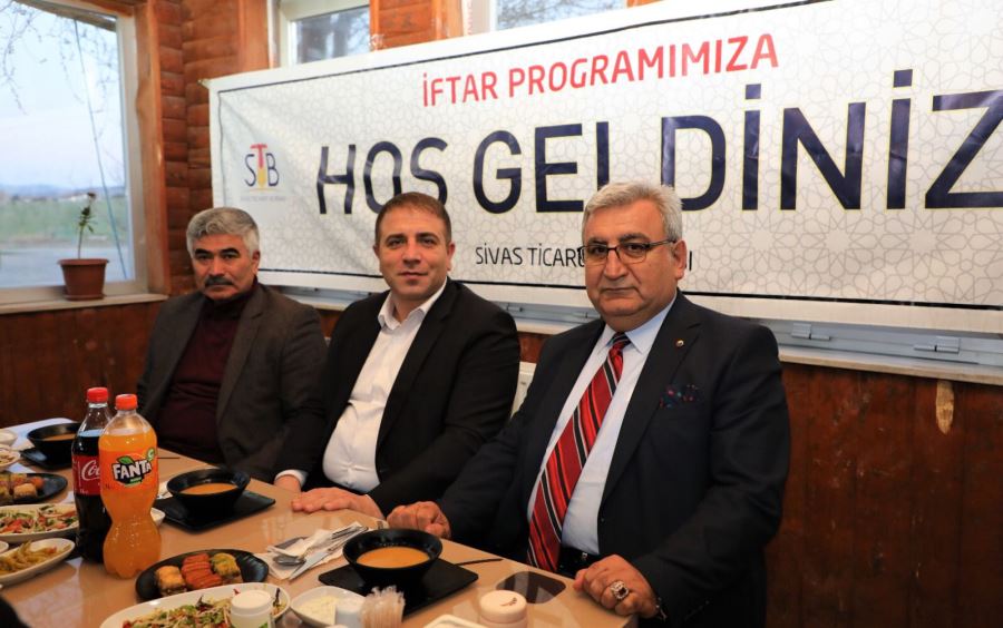Borsa üyeleri iftarda buluştu