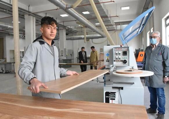 MESLEK LİSELERİNDEN 4 AYDA 4 MİLYON LİRA CİRO