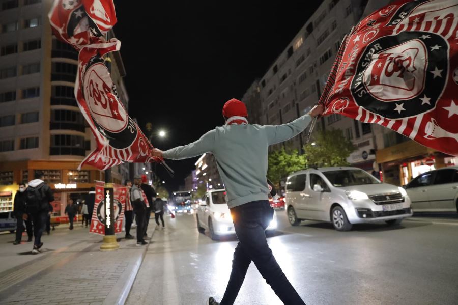 Final coşkusunu doyasıya yaşadılar