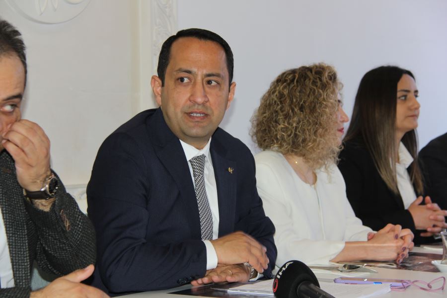 Eczaneler sağlık sisteminin kilit taşıdır (Video)