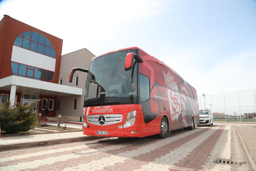 BELEDİYE’DEN 200 OTOBÜS DESTEĞİ