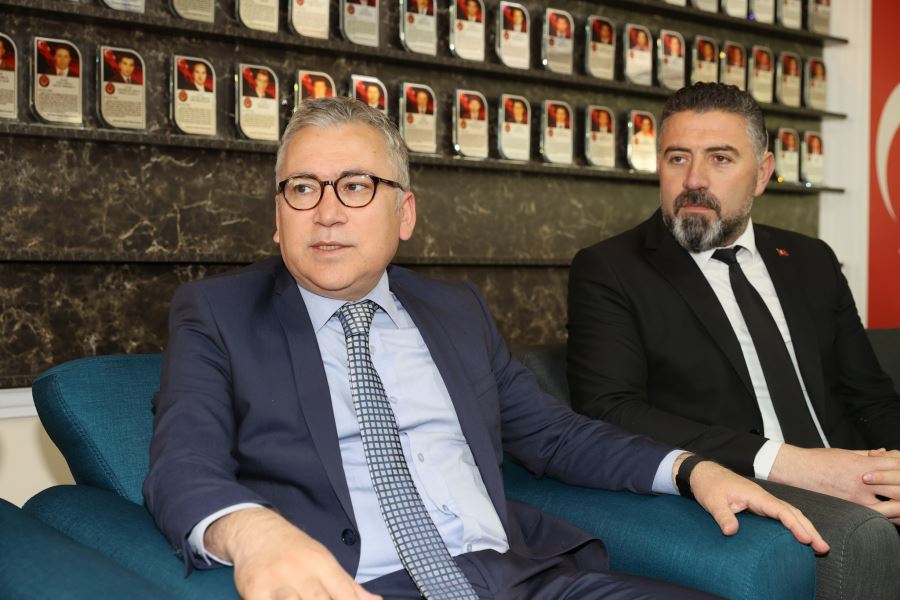 İlk ziyaret gazi ve şehit ailelerine