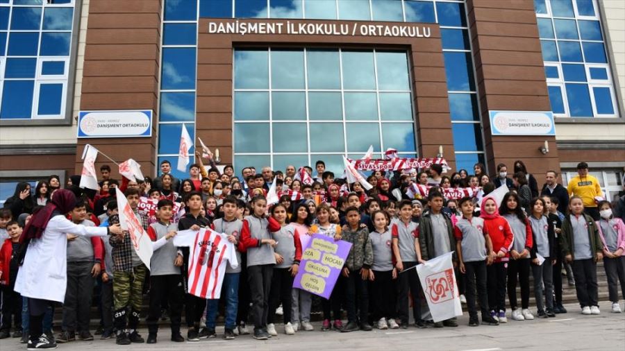 Çalımbay, öğrencilerle buluştu