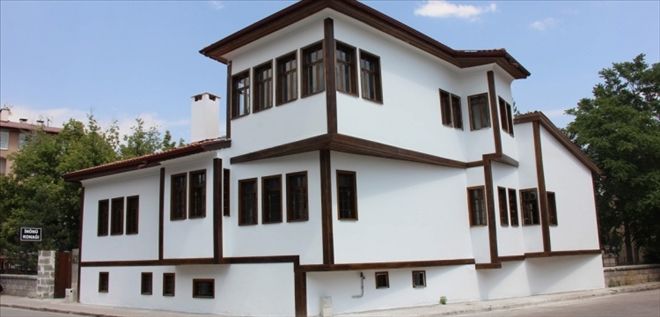 BAYRAMLAŞMA İNÖNÜ KONAĞI´NDA