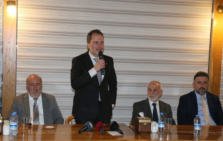 Erbakan, partisinin resmi üye sayısının 220 bini aştığını söyledi - VİDEOLU-