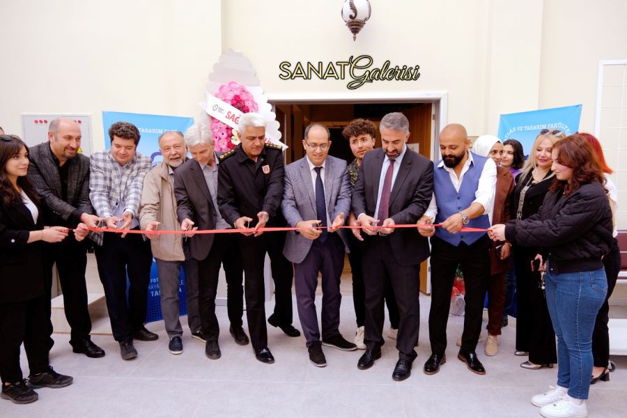 FOTOĞRAF SERGİSİ AÇILDI