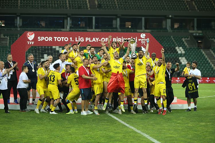 Spor Toto Süper Lig'e yükselen 3. ve son takım İstanbulspor oldu