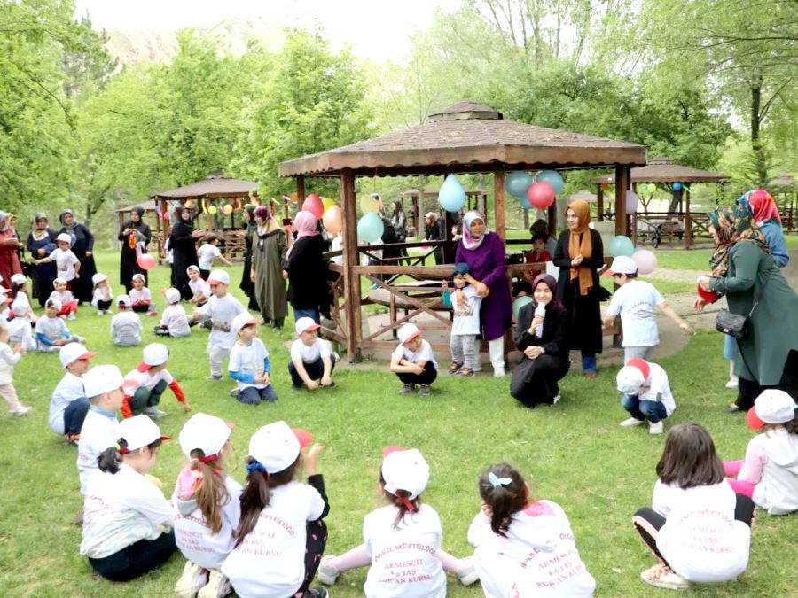 ŞENLİKTE BULUŞTULAR