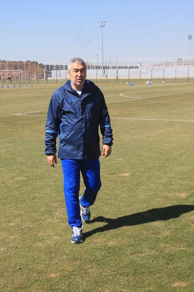 SÜPER LİGDE YERLİ MODA