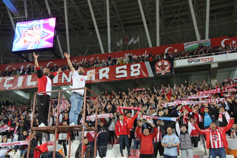 62 BİN KİŞİ GELDİ