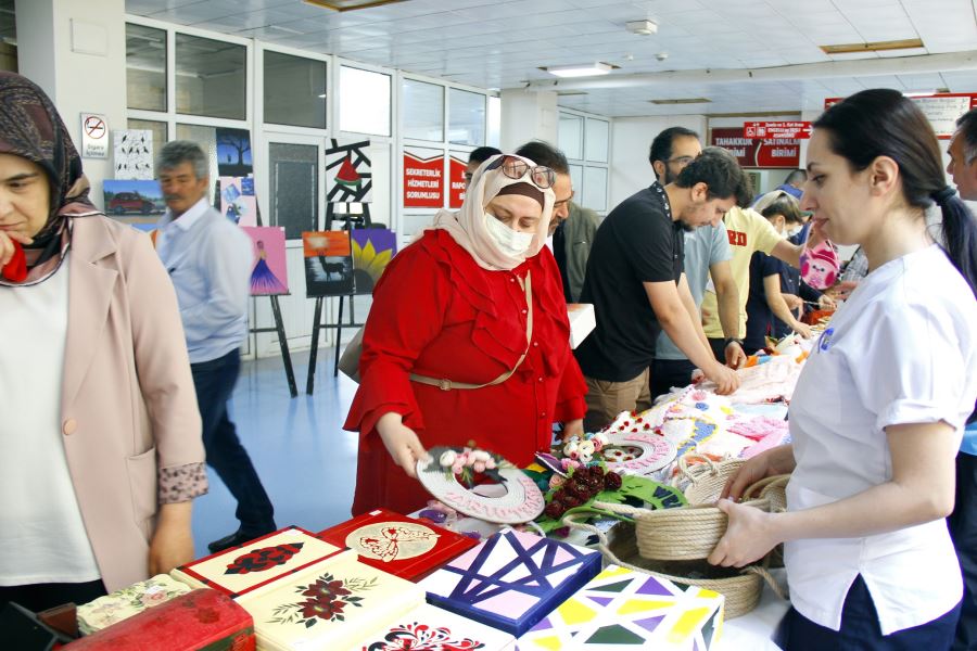 El emeği eserler sergilendi