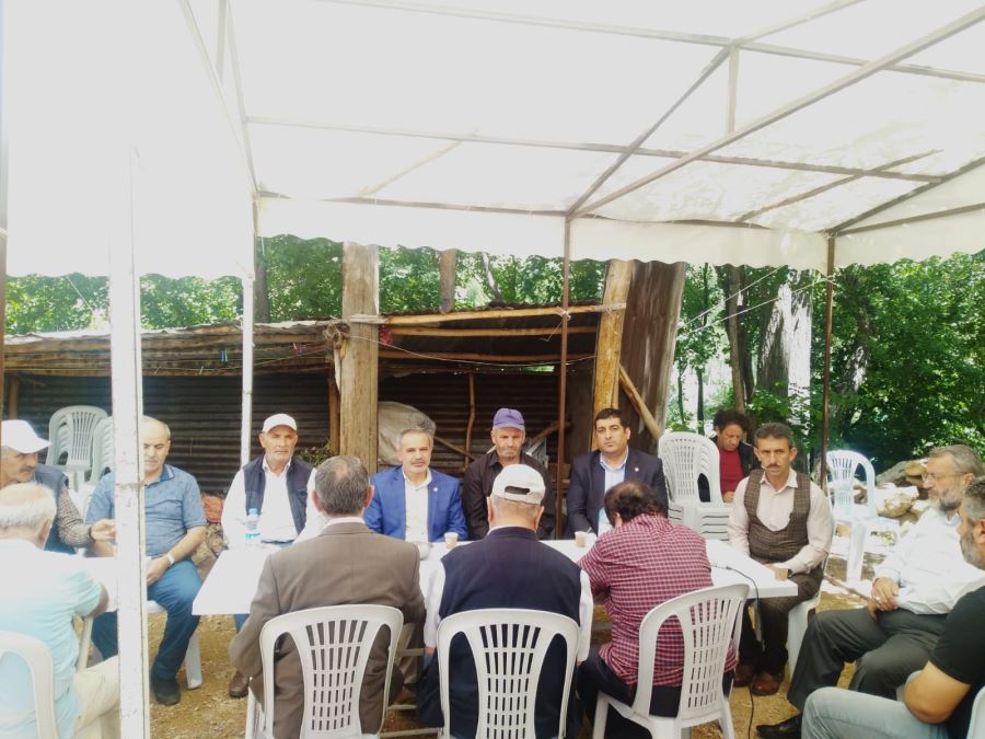 Şehit ailesine taziye ziyareti