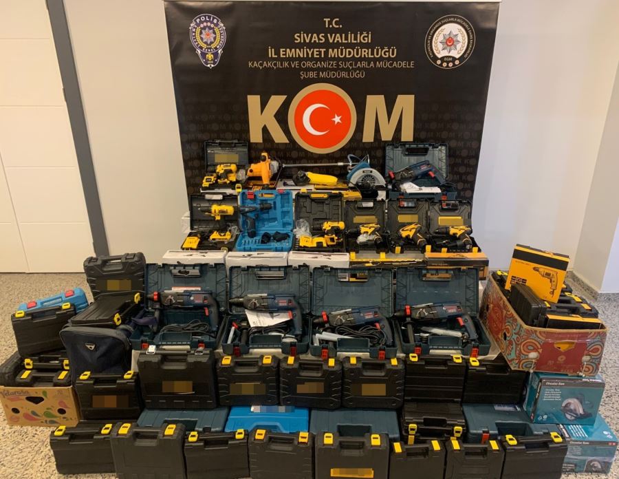 Gümrük kaçağı el aletleri ele geçirildi (Video)