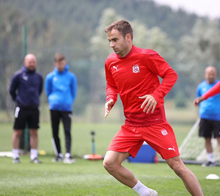 Sivasspor’da iki ayrılık