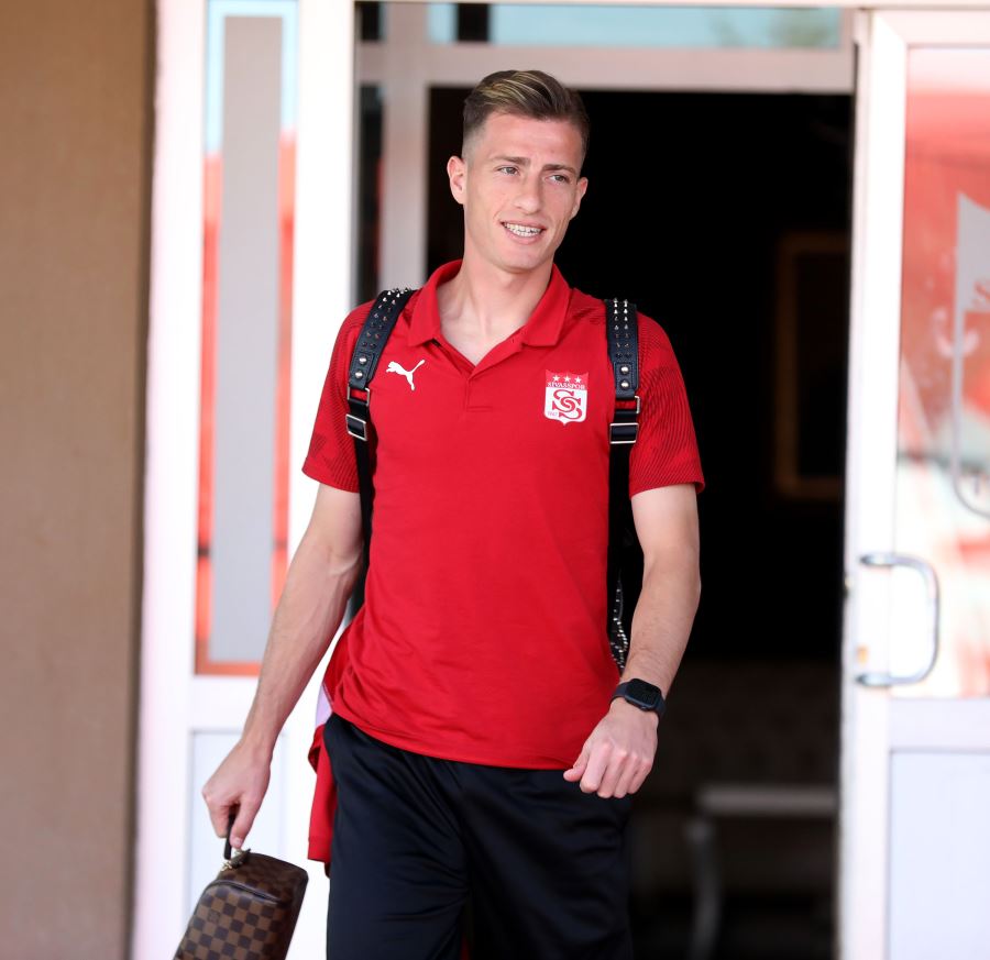 KAPTAN HAKAN’A TALİP VAR