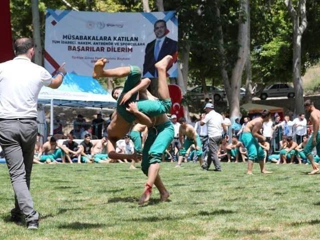 Maraş’tan 4 madalya ile döndüler