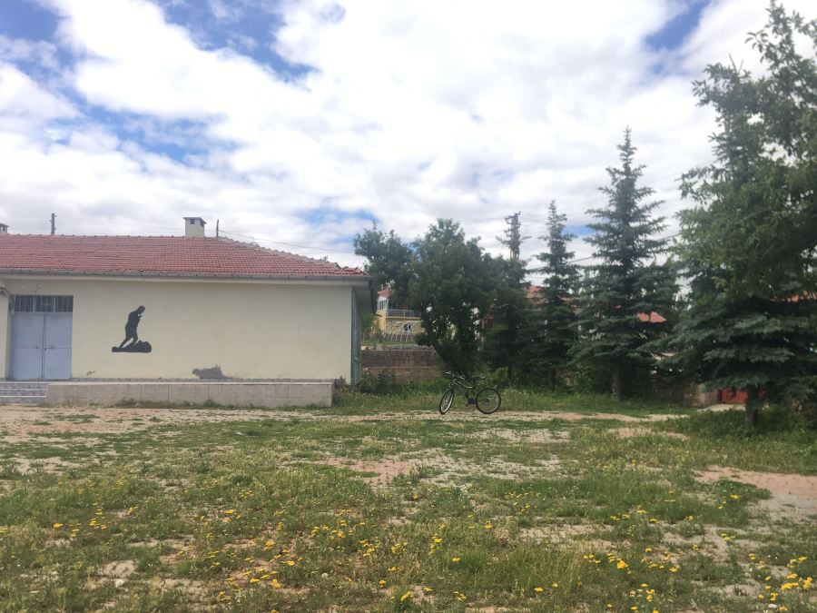 Futbol sahası istiyorlar