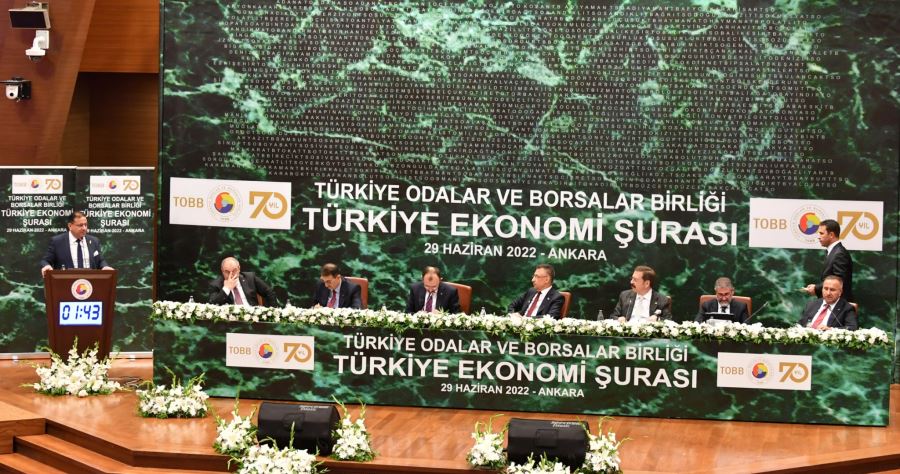 Uçak seferleri yetersiz