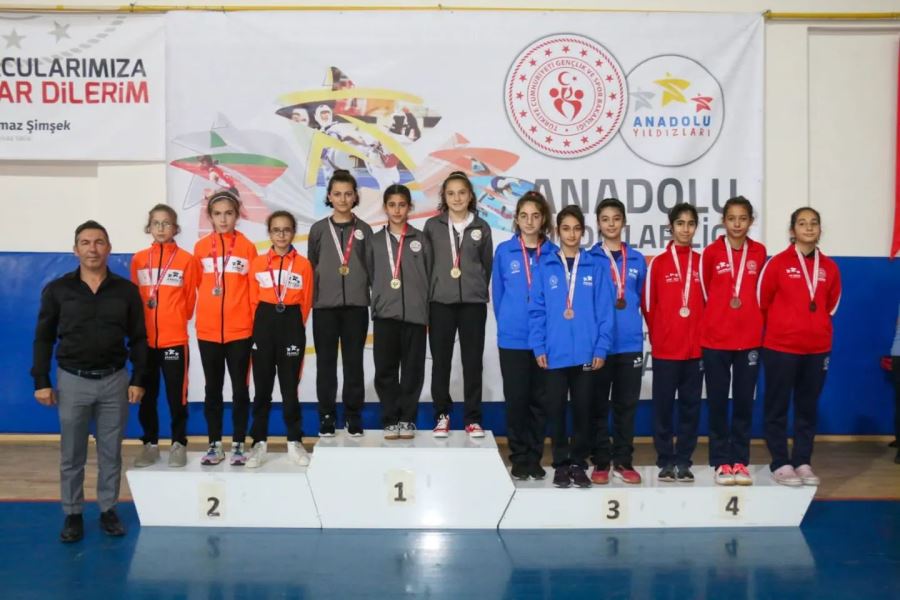 Masa tenisi rüzgarı esti