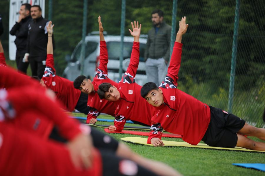 ‘GELECEK SİZSİNİZ’