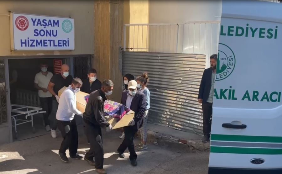 Genç kadın kene kurbanı (Video)