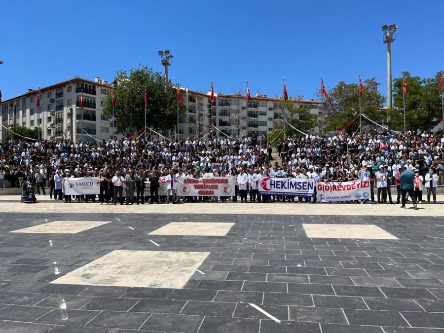 DOKTOR CİNAYETİNE TEPKİ (VİDEO)