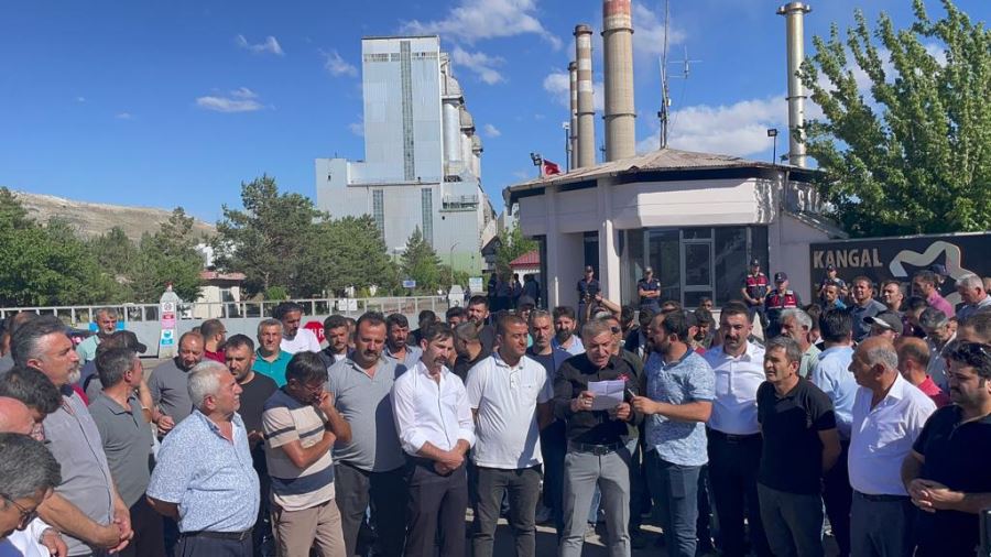 Kangal termikte işçiler grevde