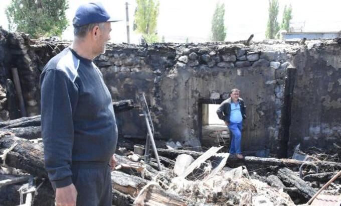 Yangından elektrik tesisatı şüphesi (Video)