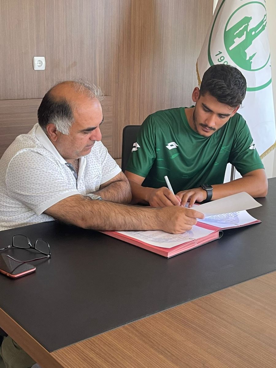 Belediyespor, sağ bek Ahmet’i transfer etti