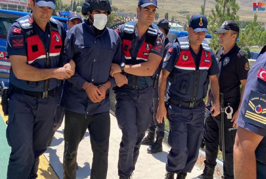 3 kişiyi av tüfeğiyle öldüren çoban tutuklandı