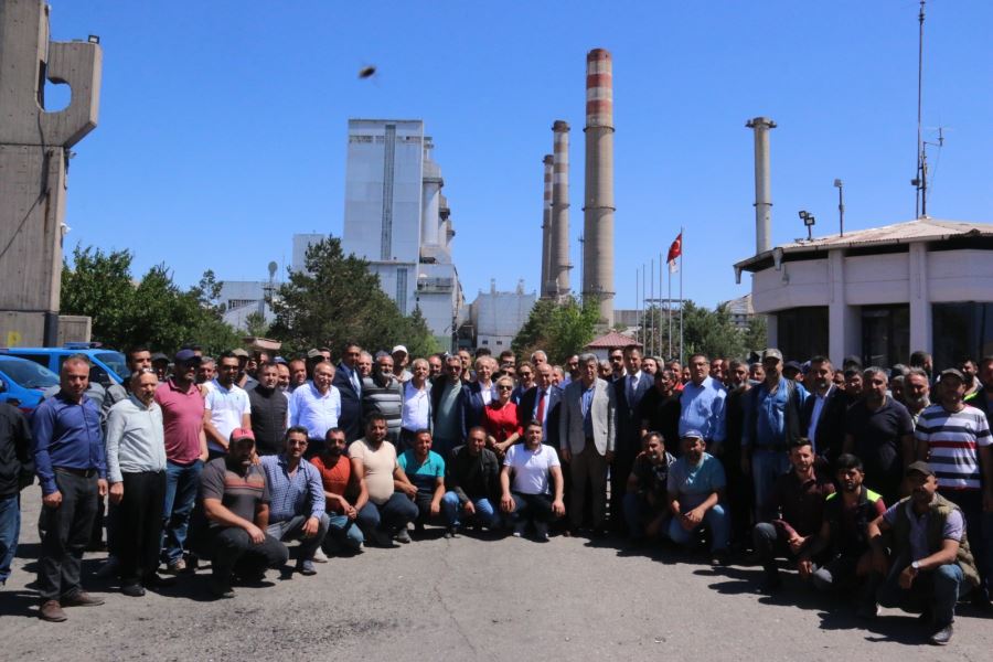 Termik santralde kazanan işçiler