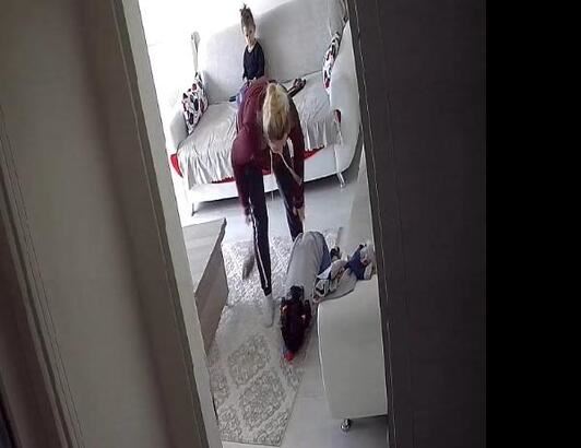 2 kızını döven anneye gözaltı