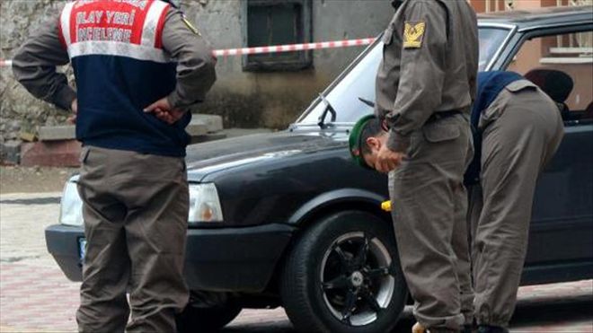 TARTIŞTIĞI KİŞİYİ TÜFEKLE YARALADI