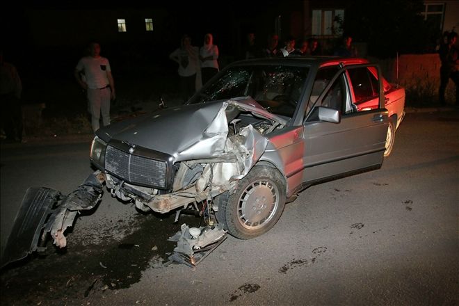 ŞARKIŞLA´DA TRAFİK KAZASI : 3 YARALI